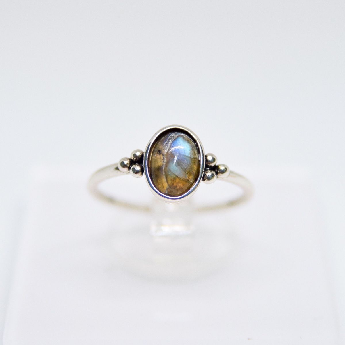 GENERICO - Anillo de plata con piedra del estado de ánimo.