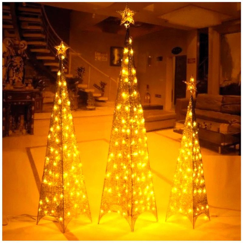 UNIVERSAL - ARBOL PIRAMIDE 3 LADOS 2.10 MTS DORADO