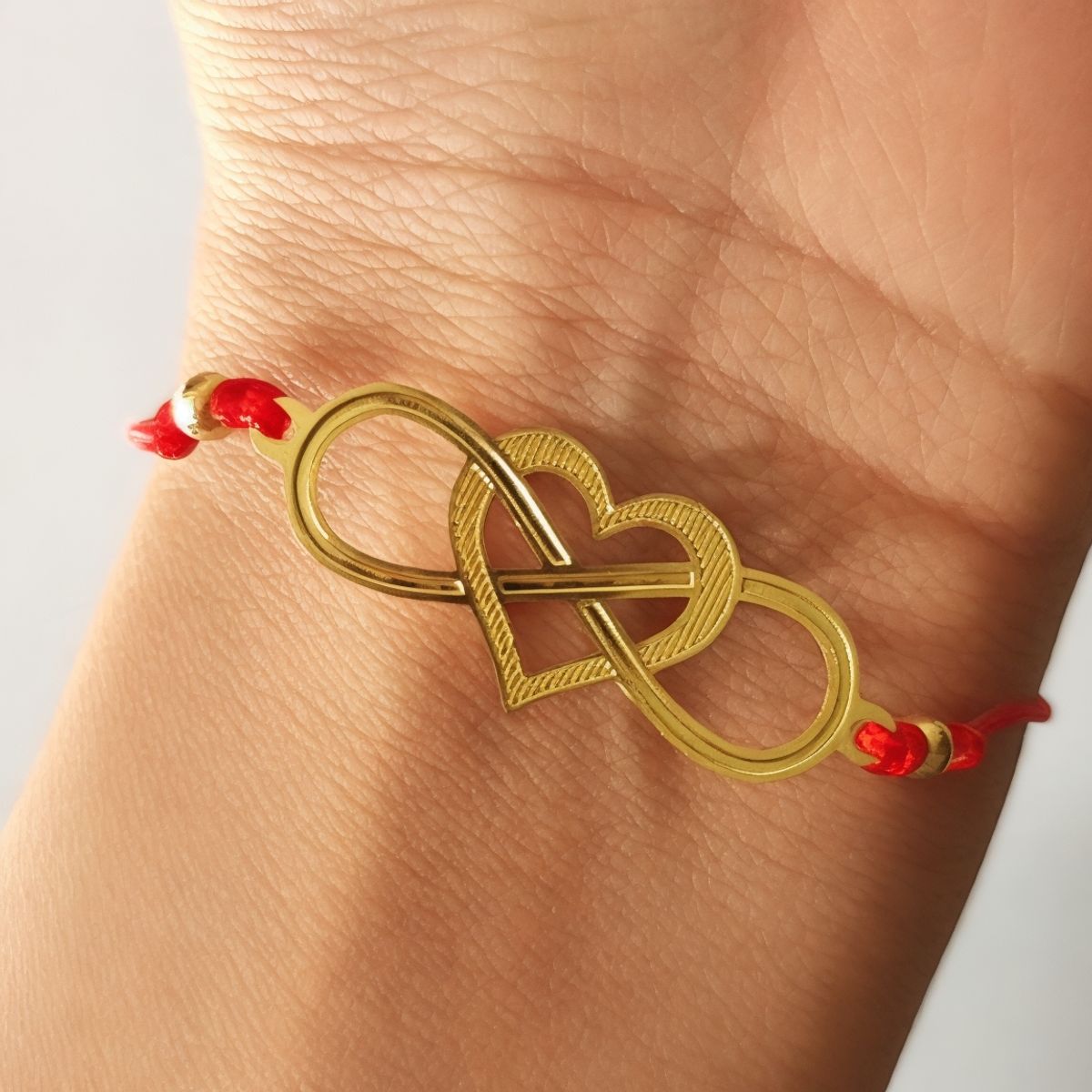 COGGIOLA - Pulsera Corazón Infinito Cordón Rojo Enchapado Oro 18K