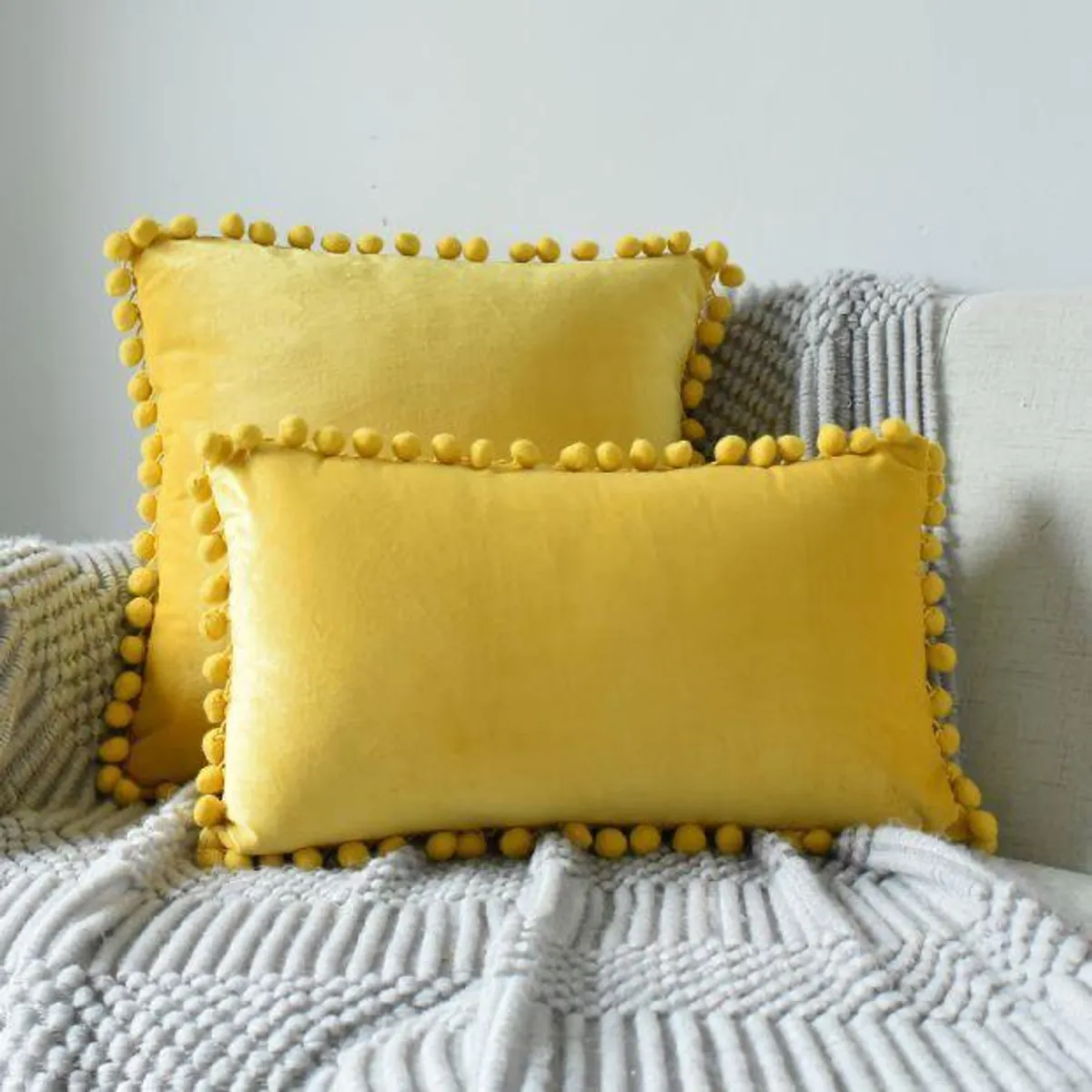 GENERICO - Fundas De Cojín Ama de Terciopelo con pompon pack de 02 unidades.