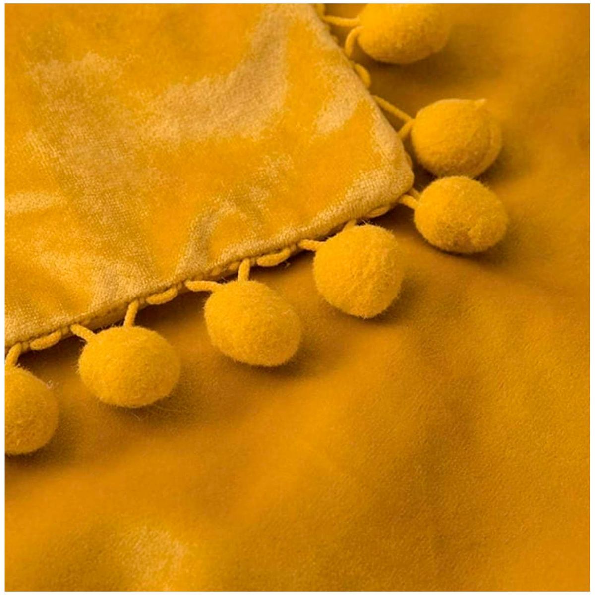 GENERICO - Fundas De Cojín Ama de Terciopelo con pompon pack de 02 unidades.