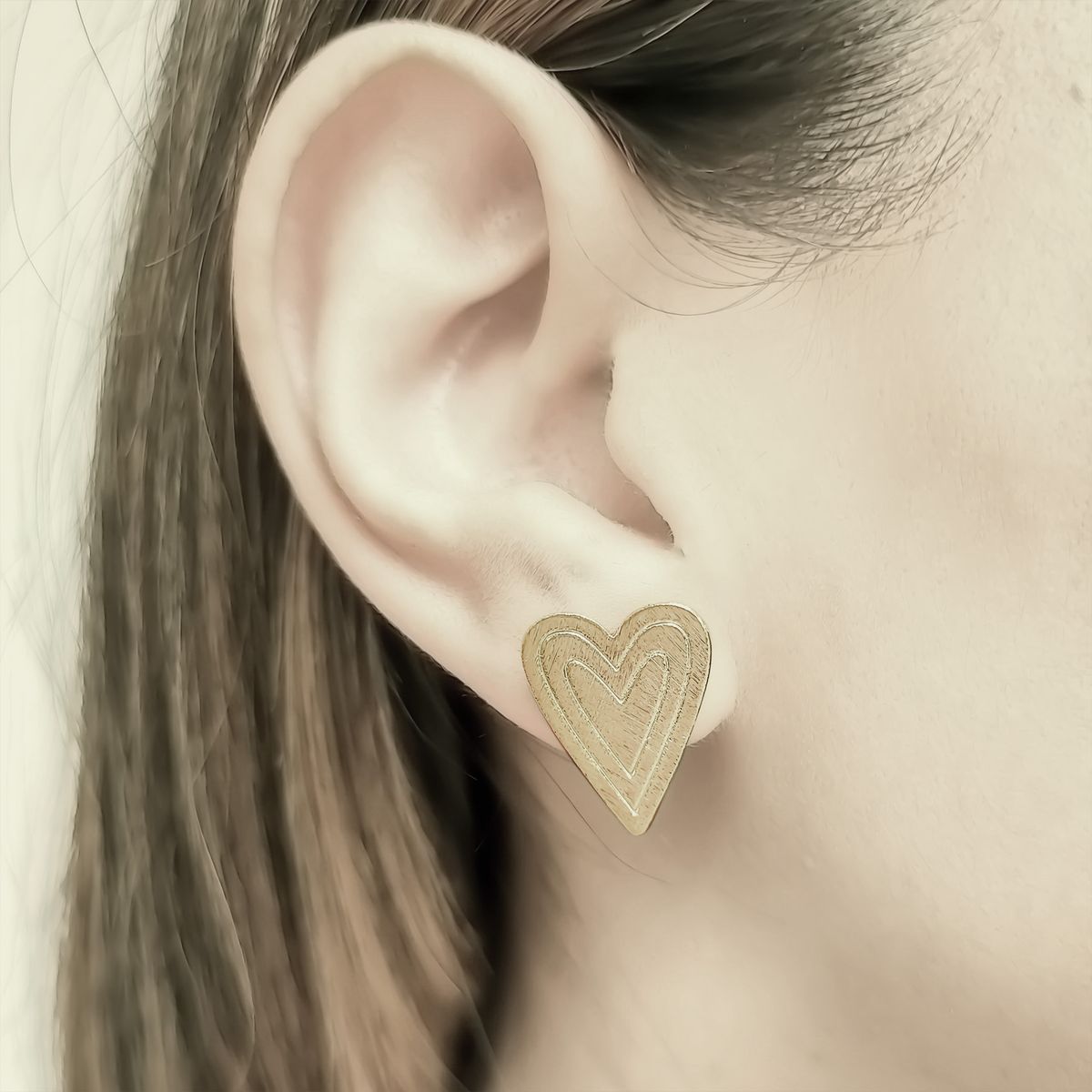 COGGIOLA - Aros Corazón Satinado Enchapado Oro 18K