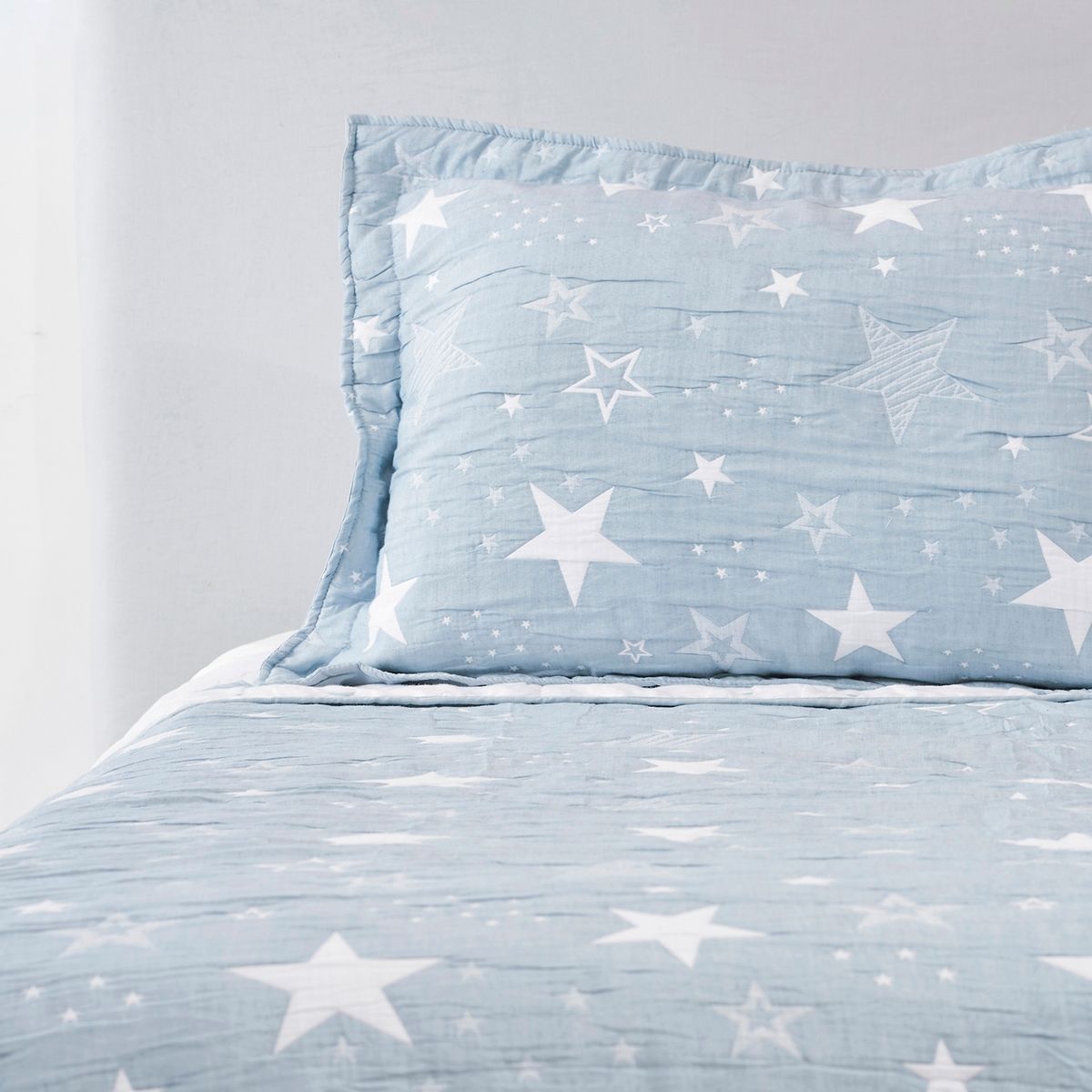 NINA HERRERA - Cubrecama Jacquard Estrellas Celeste 1,5 Plaza