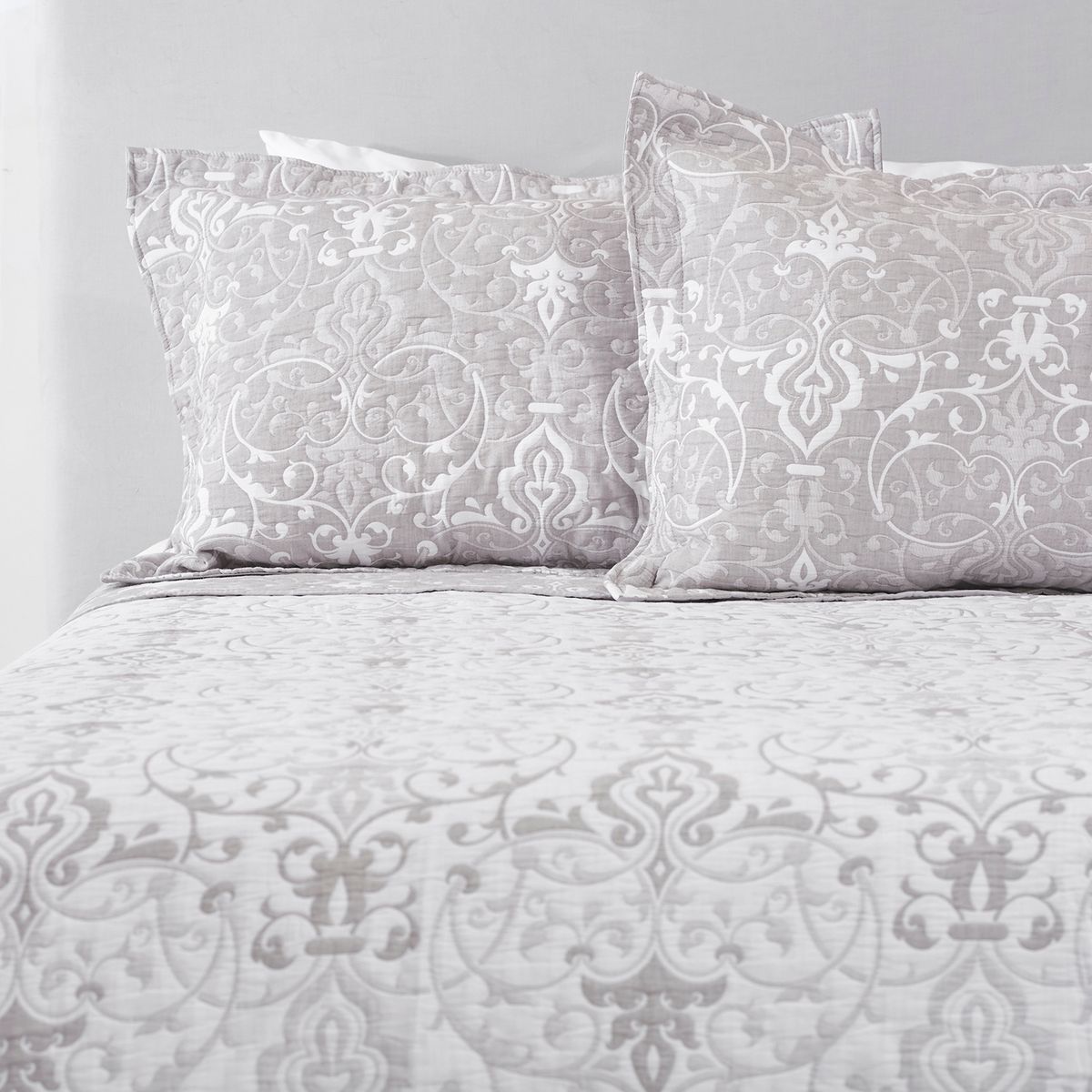 NINA HERRERA - Cubrecama Jacquard Luberon Gris 2 Plazas
