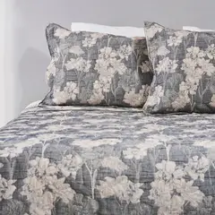 NINA HERRERA - Cubrecama Jacquard Lirios Azul 1,5 Plaza