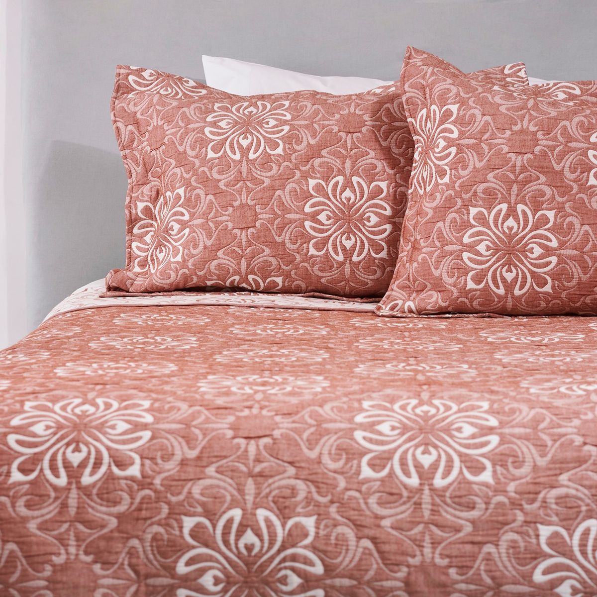 NINA HERRERA - Cubrecama Jacquard Capri Terracota 1,5 Plaza