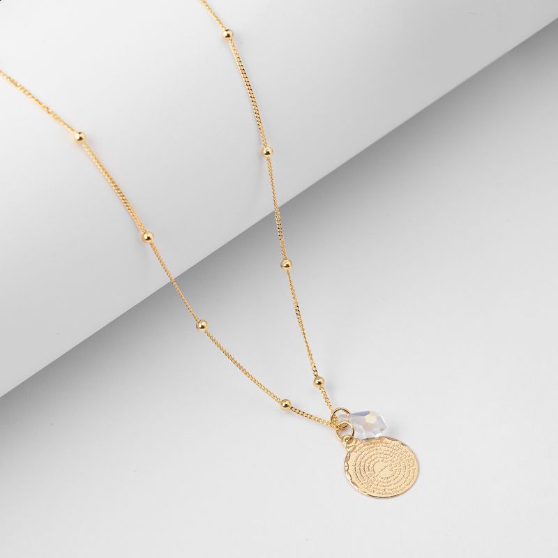 BY LAS CAYETANAS - Collar con medalla Padre Nuestro y Cristal
