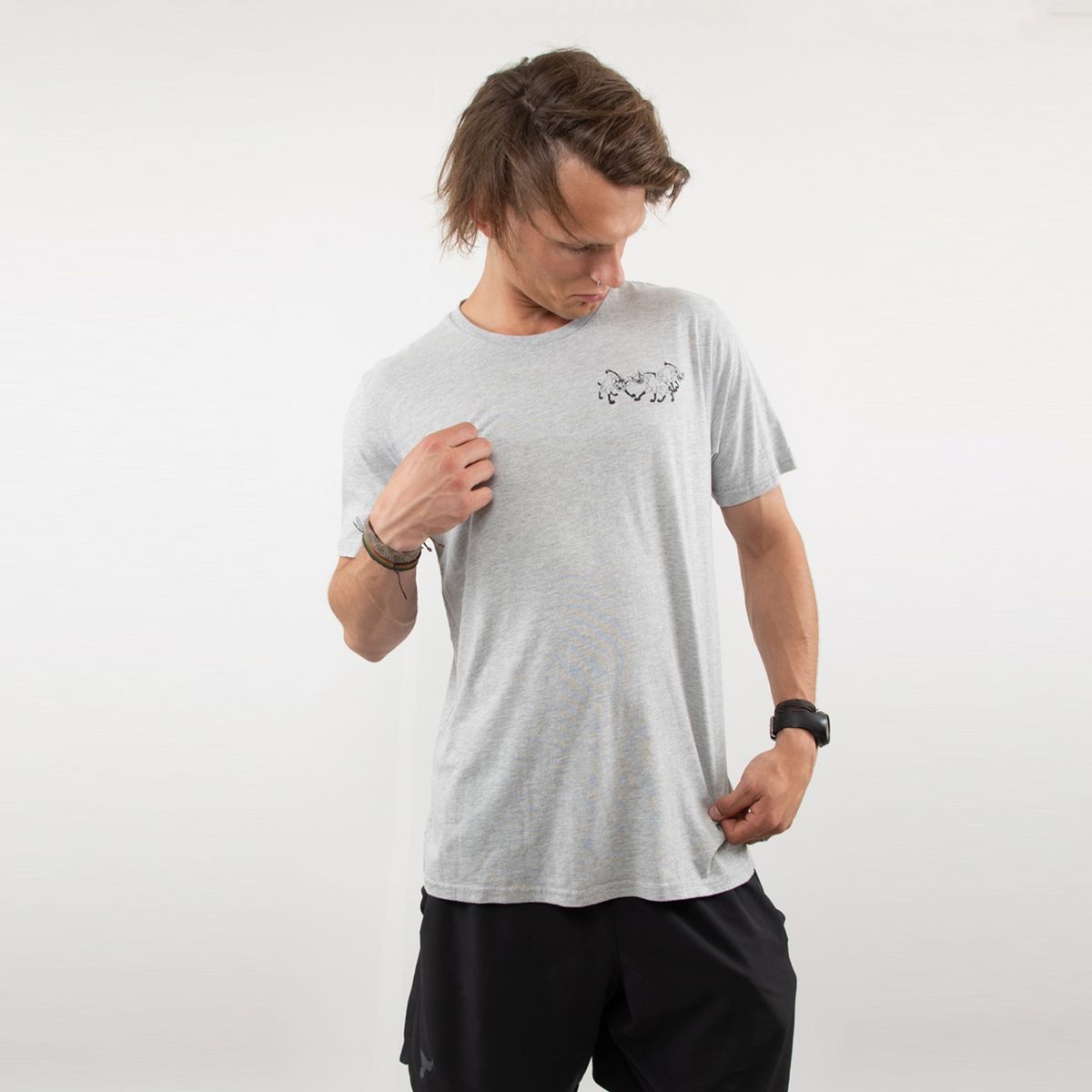 DISNEY - Polera Hombre Scar Rey Leon Gris Disney