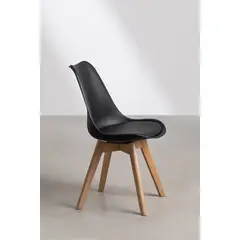 MOBOI - Silla Eames Acolchada Negra