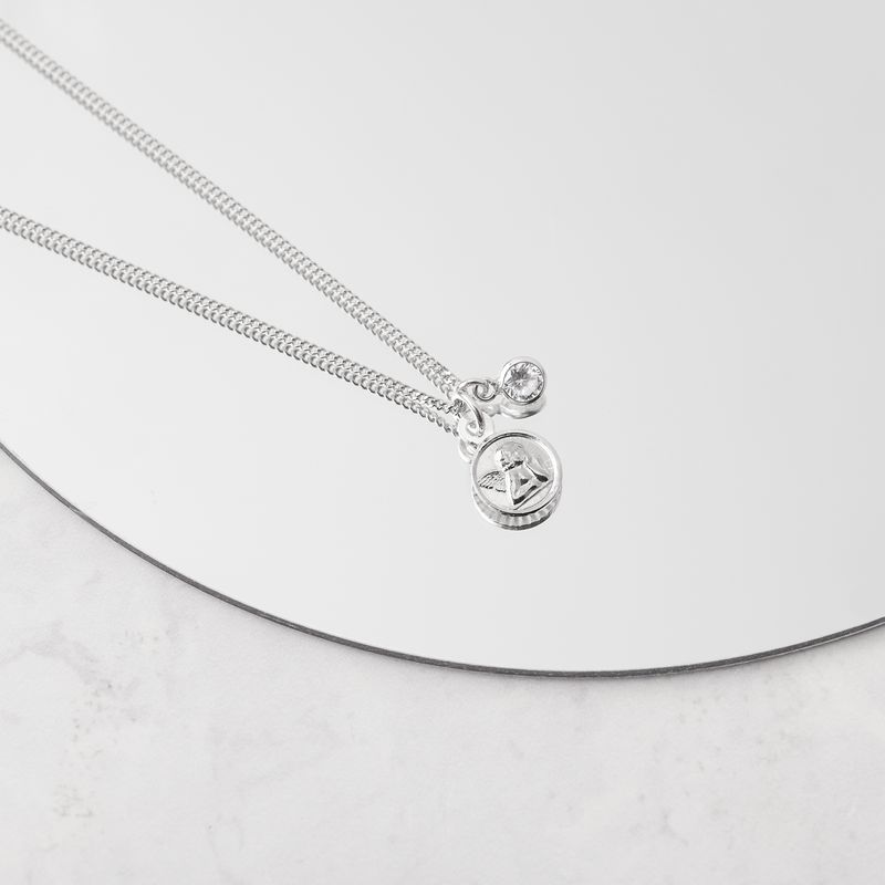 BY LAS CAYETANAS - Collar Angel de la Guarda en Plata 925 y cristal Swarovski ®?.