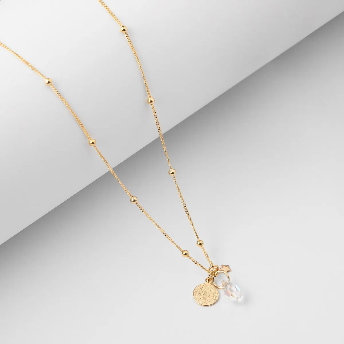 BY LAS CAYETANAS - Collar San benito Gold con Estrella Guía y cristal Swarovski ®️