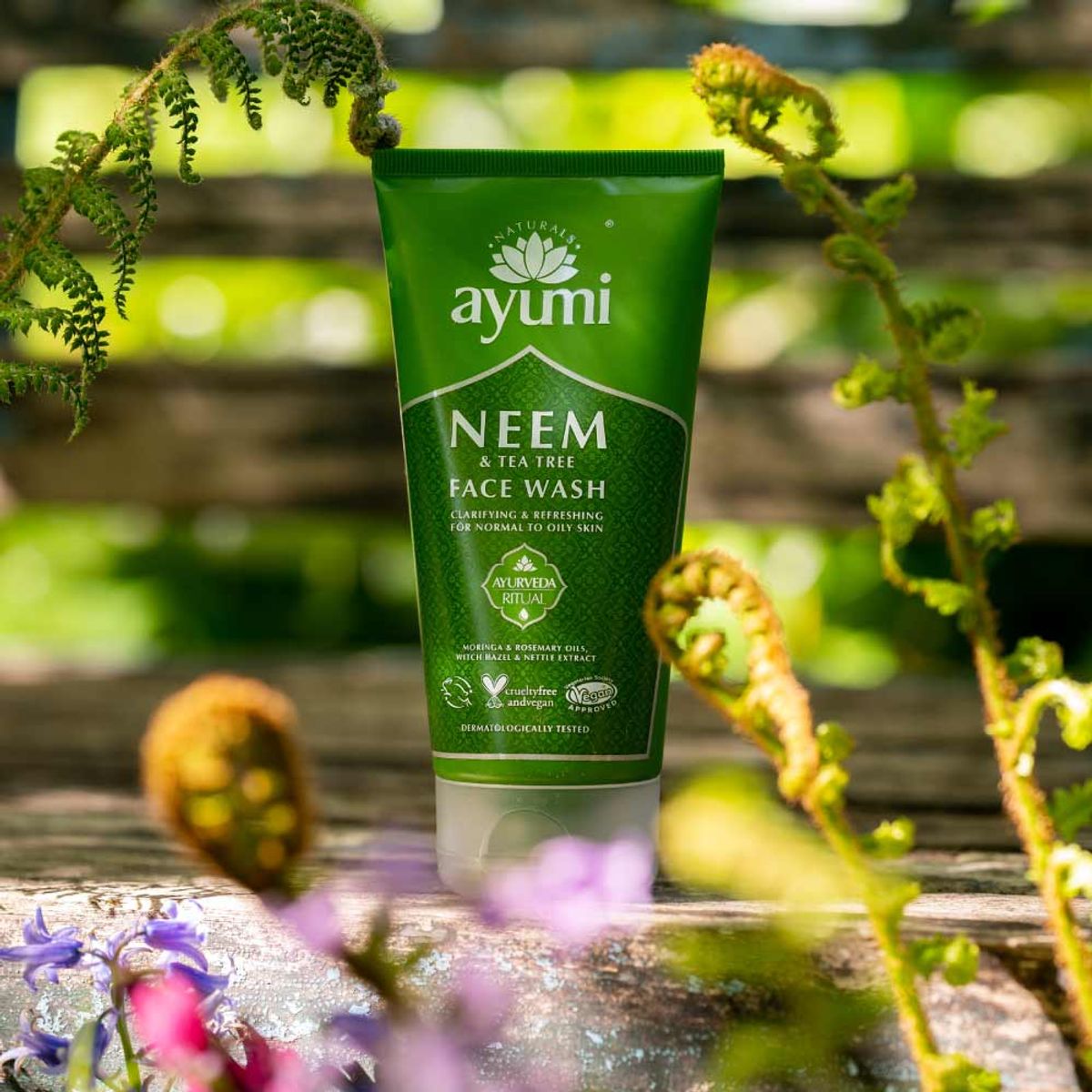 AYUMI - Limpiador facial con árbol de té y neem ayurveda