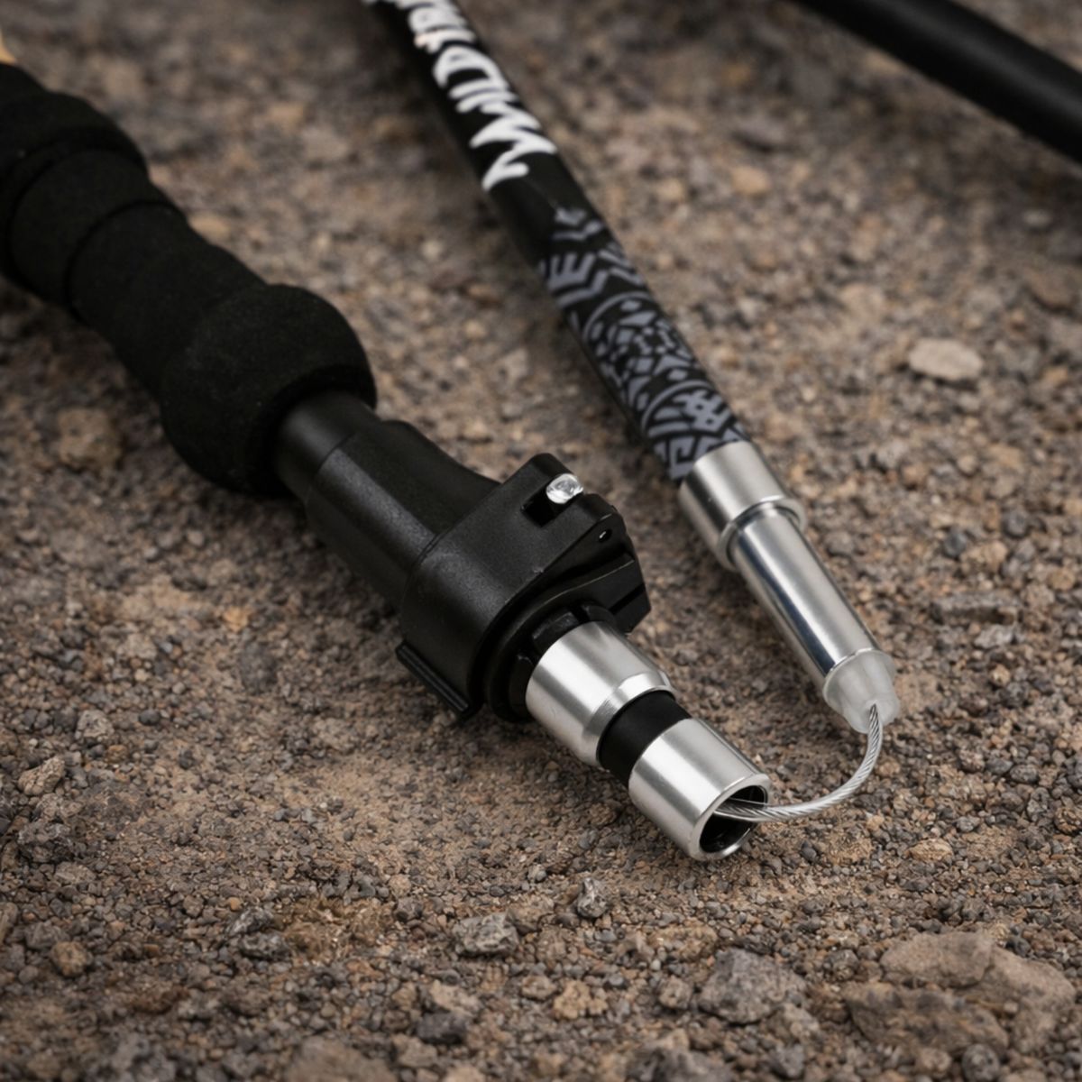 WILD TRAVEL - Pack Bastones Plegables de trekking Wild Travel Negro