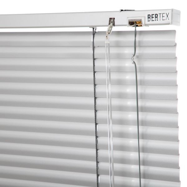 Persiana de aluminio Plata 135cm ancho x140cm alto Laminas 25mm