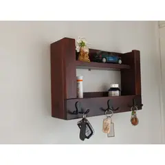 DECOAYUNTEMUCO - Elegante Repisa de Madera con Ganchos