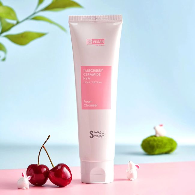 BLESSED MOON - Sweeteen TARTCHERRY CERAMIDE HYA Foam Cleanser