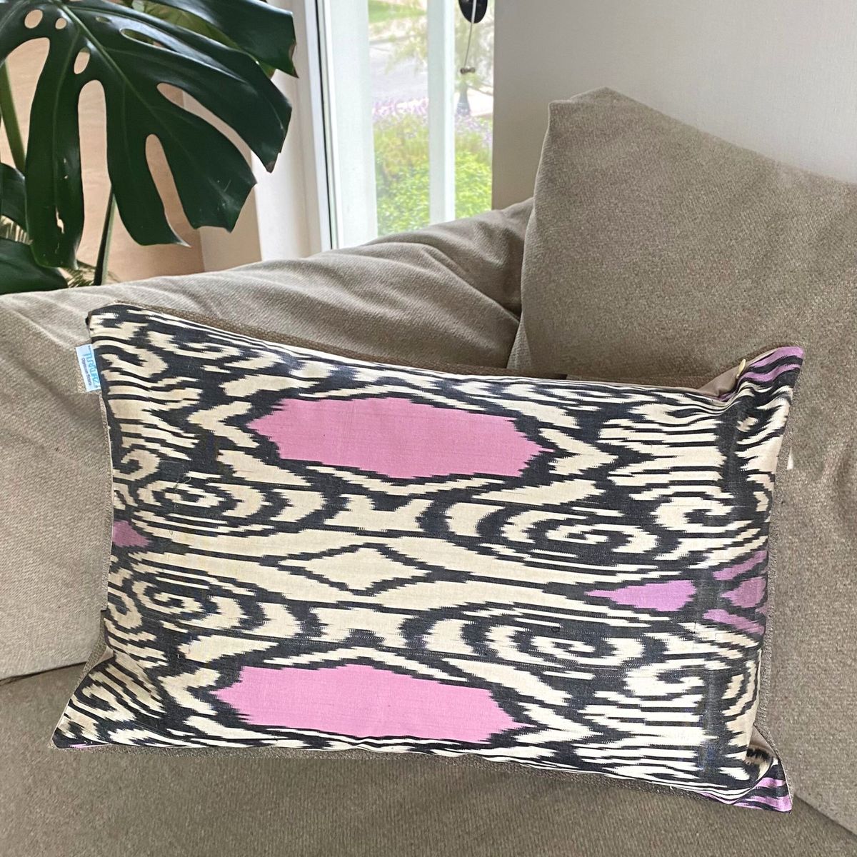 TURKUAZ - Cojín Ikat de seda 60x40 cms Kadikoy