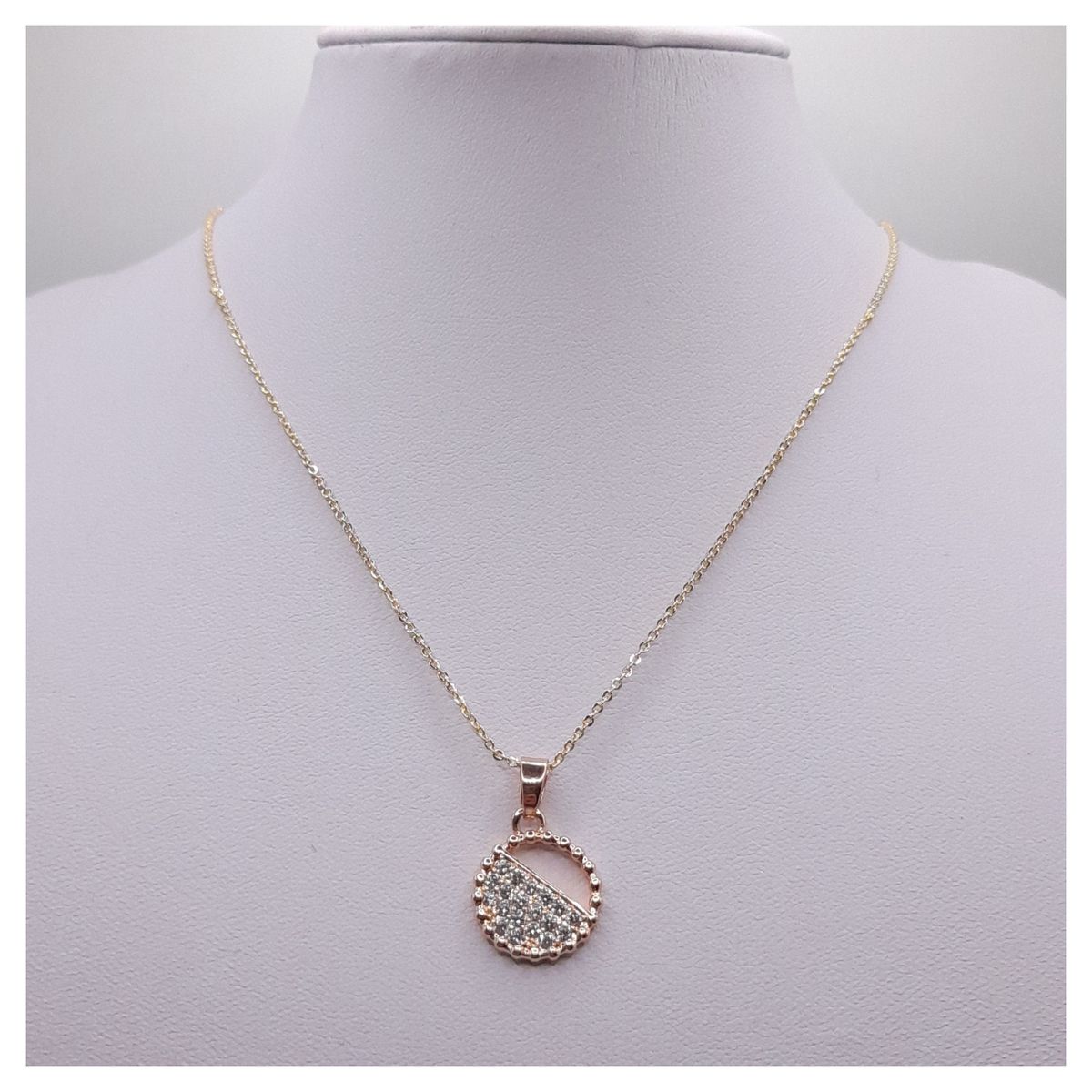 CAT JOYAS - cadena con colgante redondo circones enchapado en oro