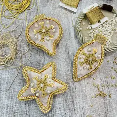 MARTIN BORDADOR - Kit Adornos Navidad tercipelo- Goldwork