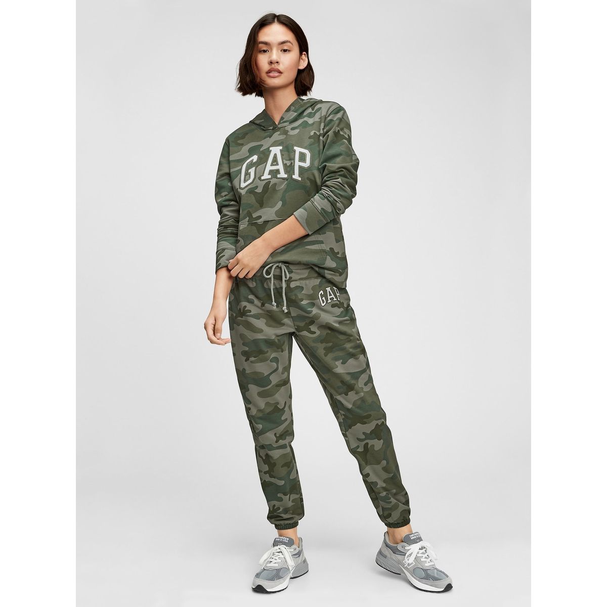 GAP - Pantalón de Buzo Mujer Logo Verde GAP