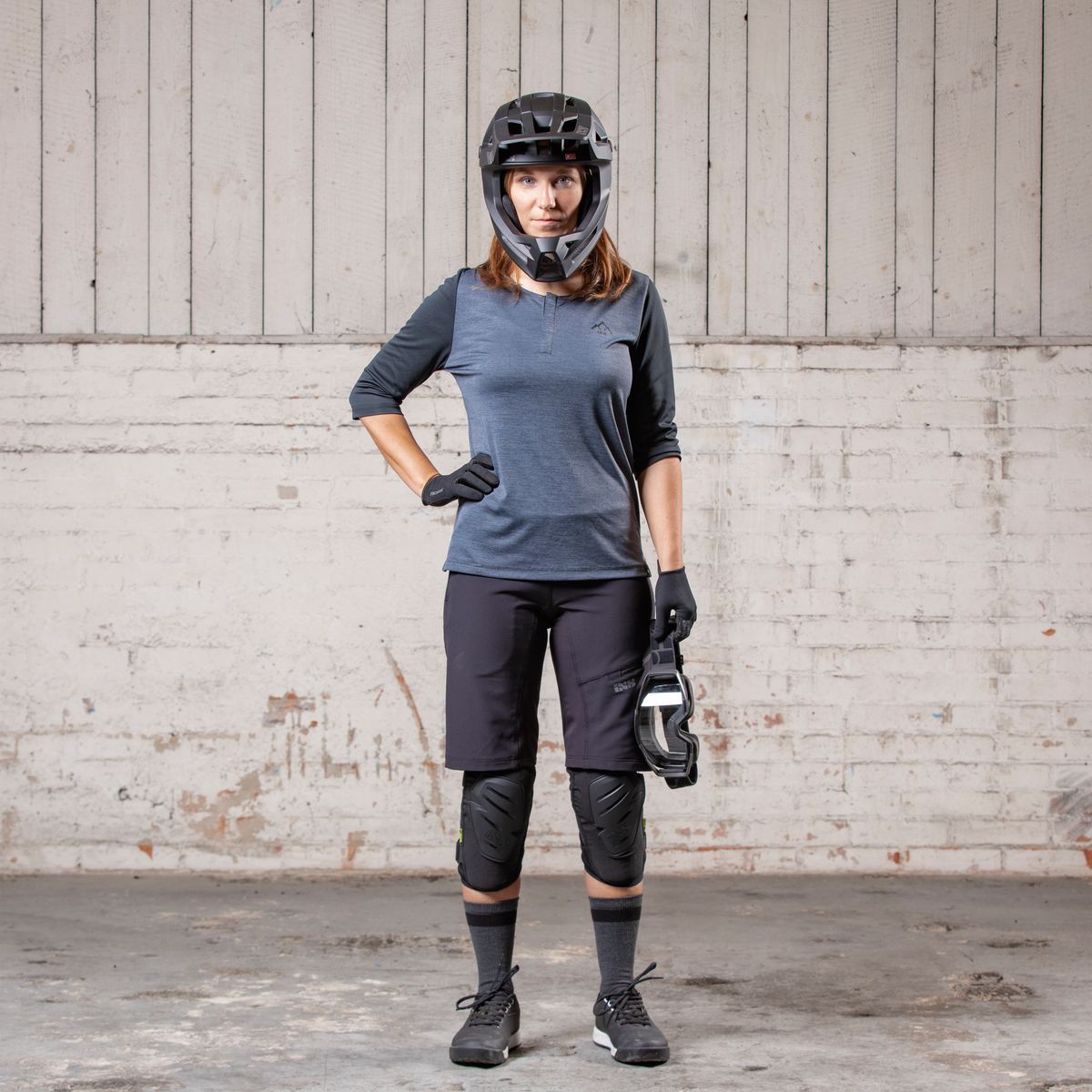 IXS - Short Carve Hiphugger black wmn 40 IXS