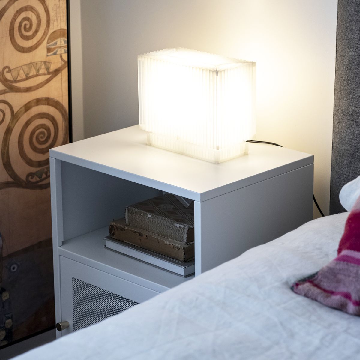 MOBITAT - Velador Puertas de Malla Metálica color Blanco