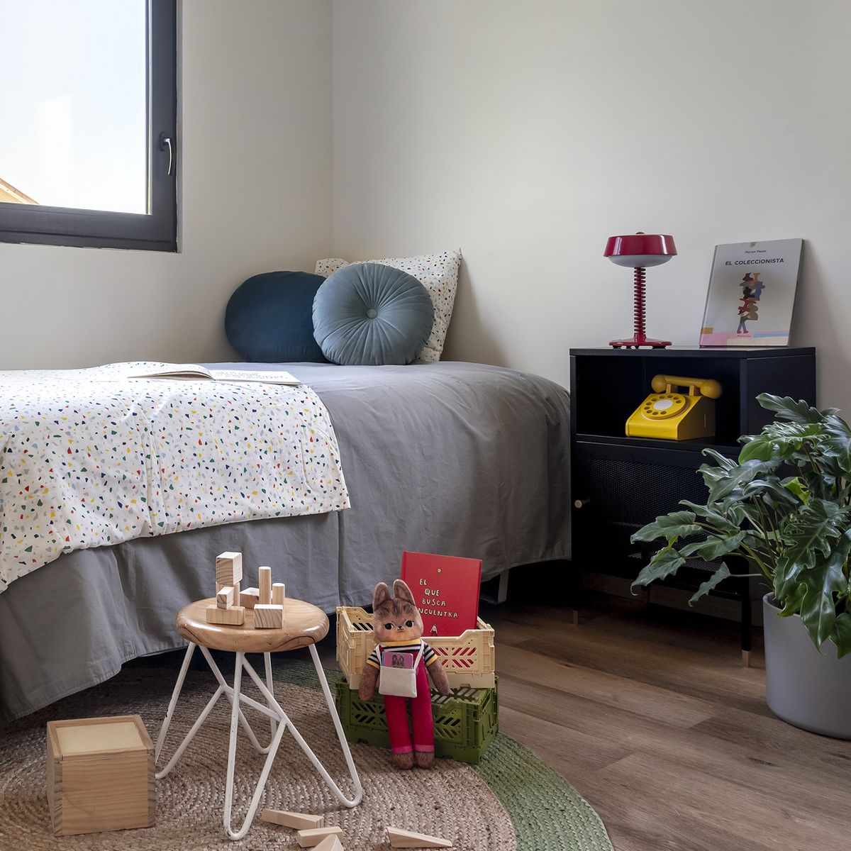 MOBITAT - Velador Puertas de Malla Metálica color Negro