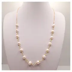 CAT JOYAS - Collar enchapado en oro con perlas de rio