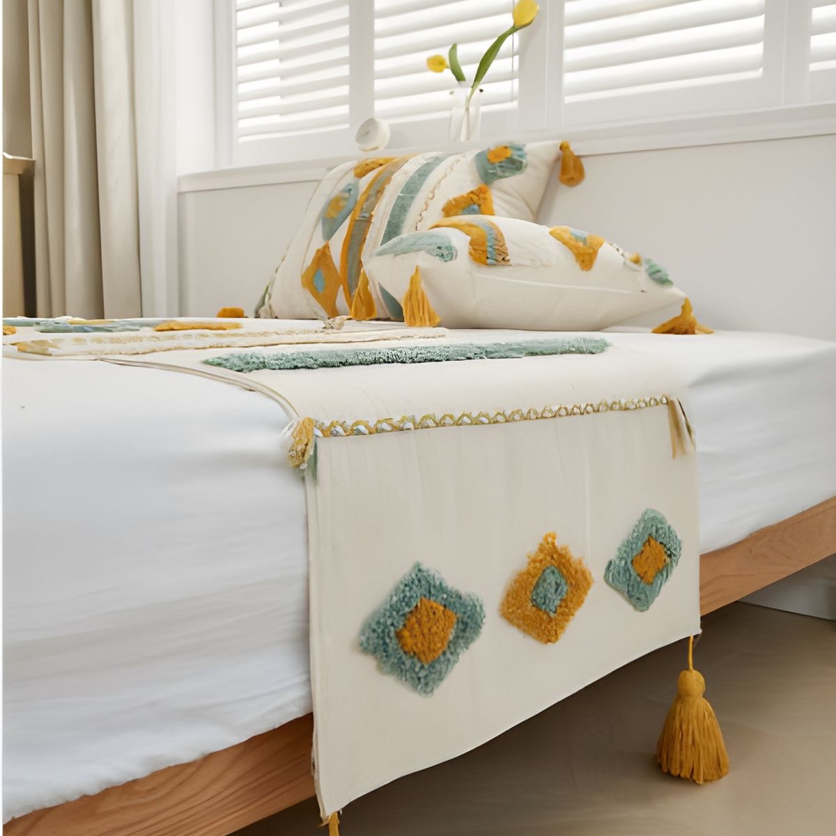 DEKOHOME - Piecera cama material algodón con borlas