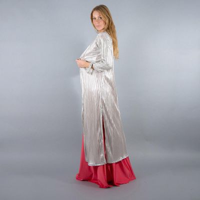 Imagen 2 del producto Tapado Kimono Largo Verona Champagne Plisado Metalizado