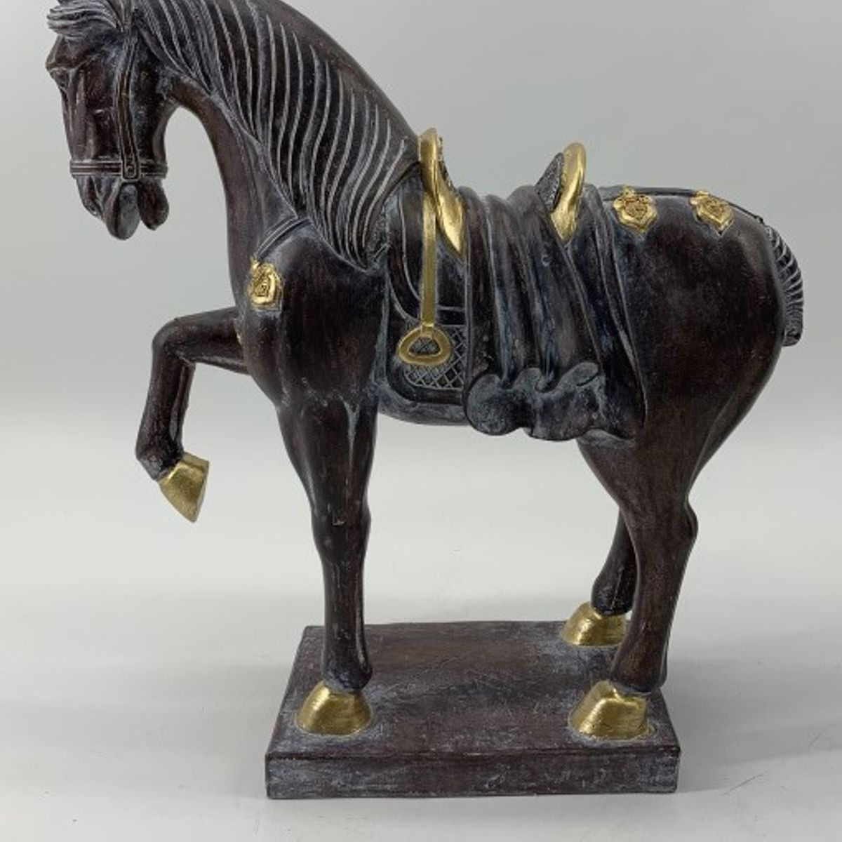 KADAR - FIGURA CABALLO POLIRESINA