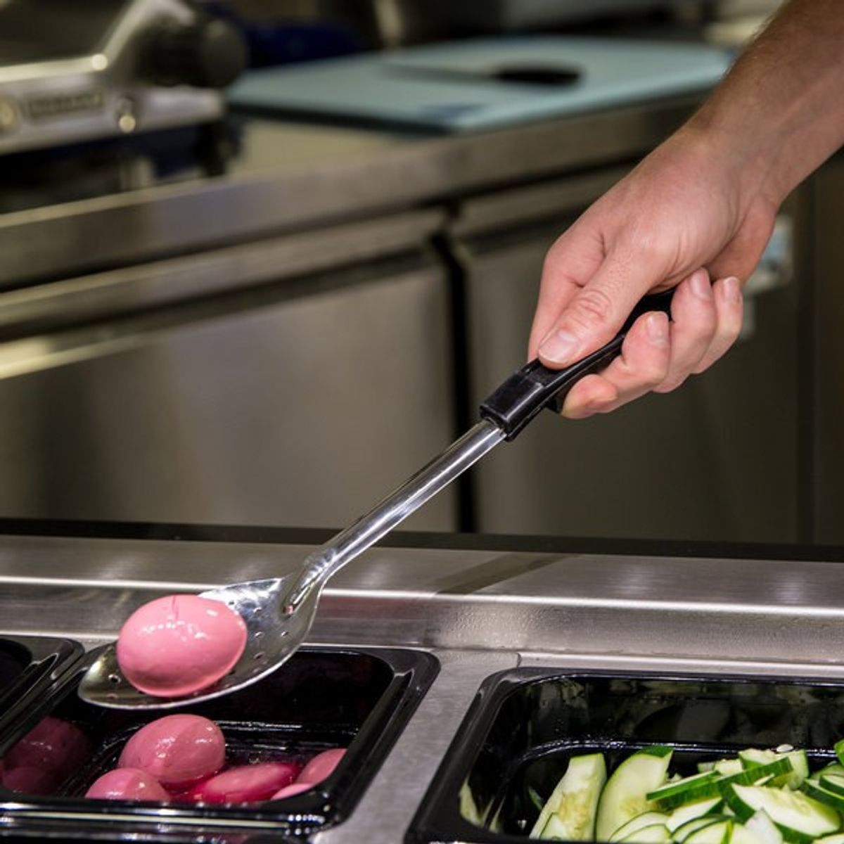 IMAHE - CUCHARA PERFORADA MANGO BACKELITA 30 CM. JW IMAHE