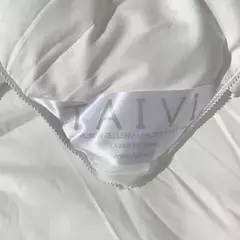 TAIVI - Plumón De Seda - Moisés