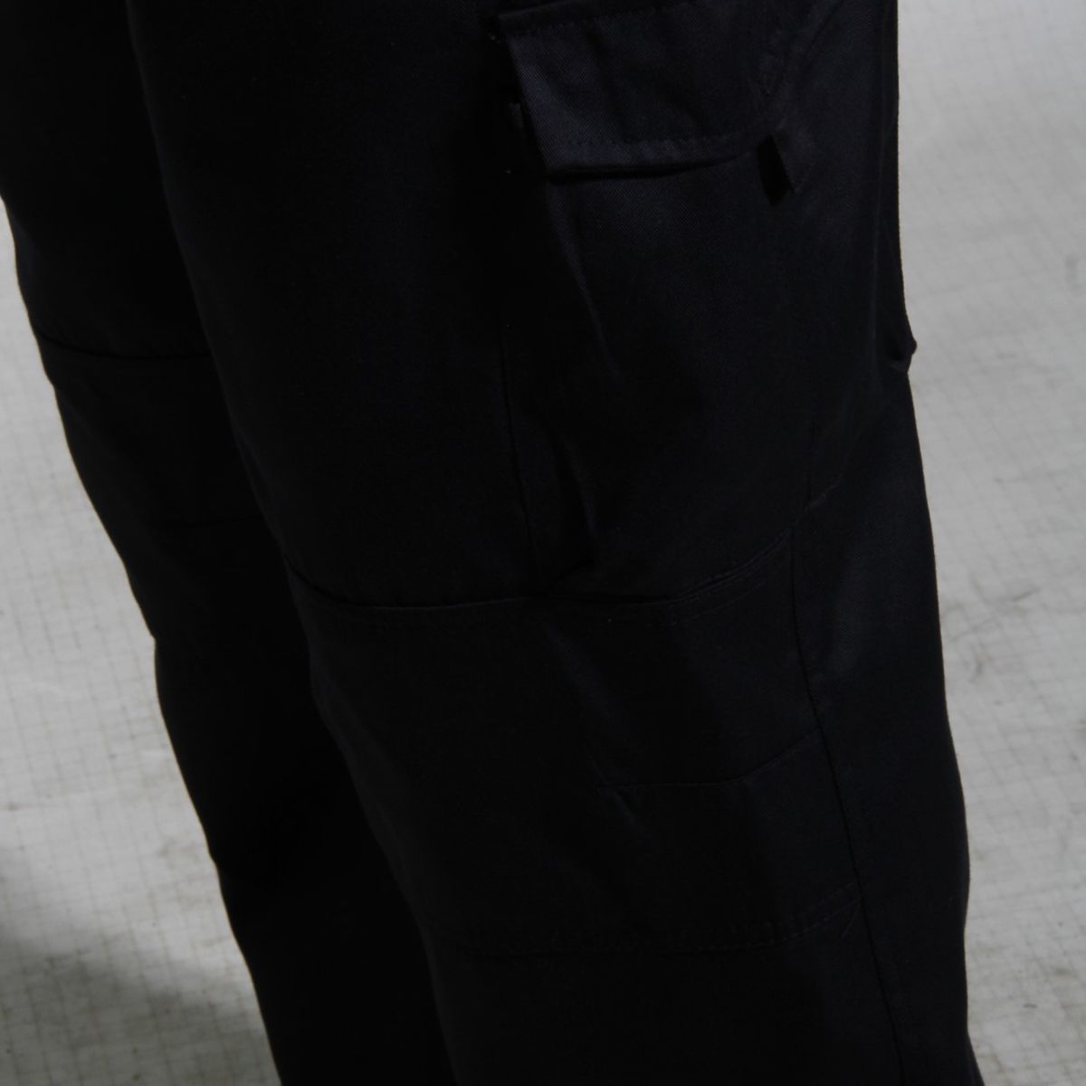 90 GRADOS - Pantalón Gabardina Cargo Negro