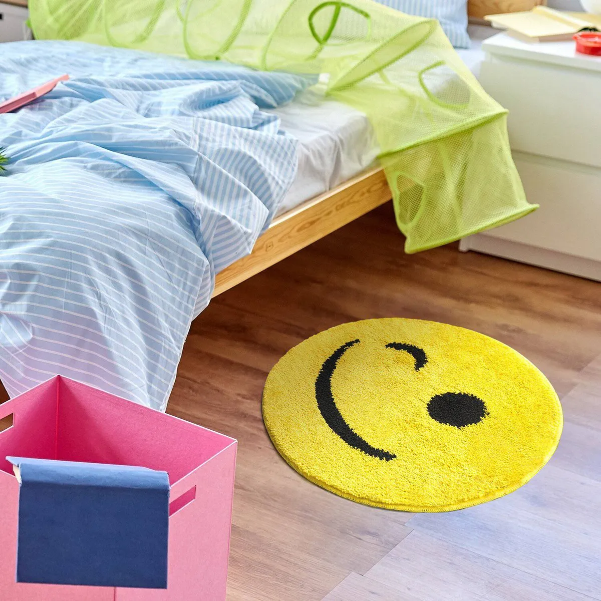 MODA ALFOMBRAS - Alfombra Emoji Guiño 67 X 67 Cm