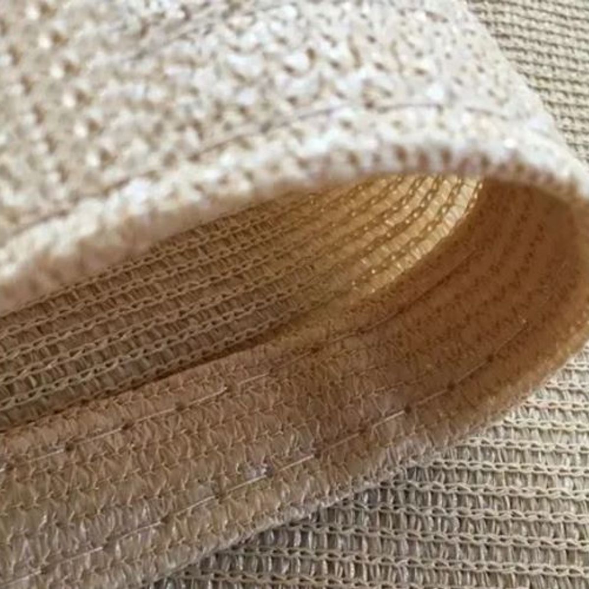 GENERICO - Toldo Vela Malla Triangular 5mts x 5mts x 5mts