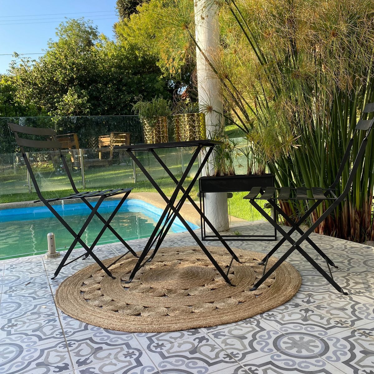 DECOGREEN - SET MESA CON DOS SILLAS VINTAGE CUADRADO NEGRA