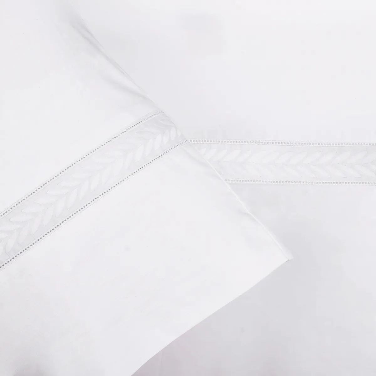 NINA HERRERA - Sábana Básica Espiga Blanco 220 Hilos 2 Plazas