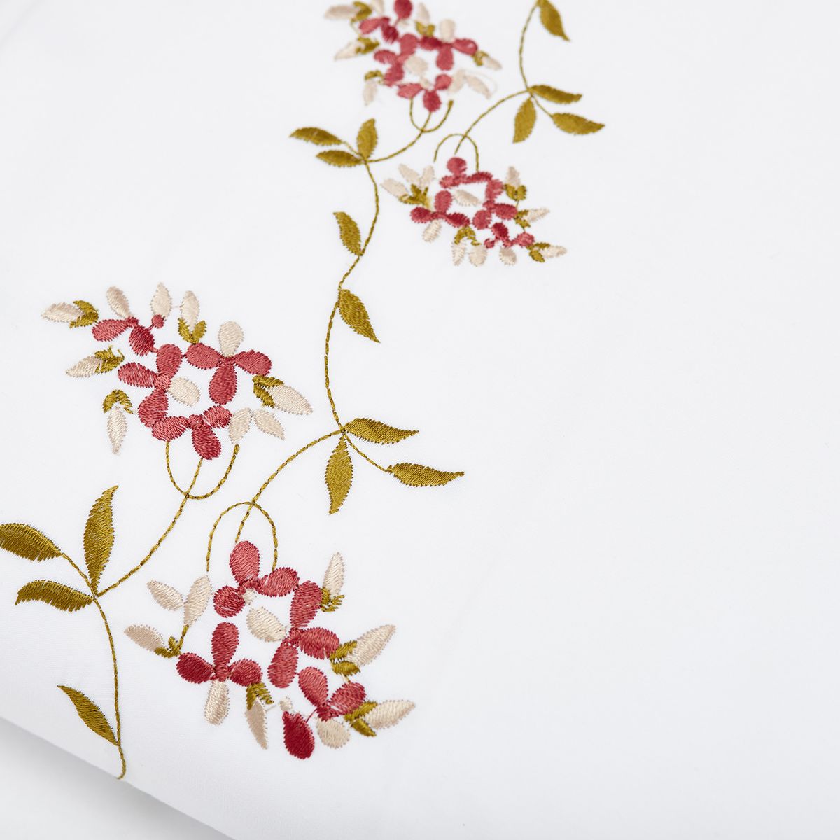 NINA HERRERA - Cubreplumón Bordado Enredadera Rojo 220 Hilos King