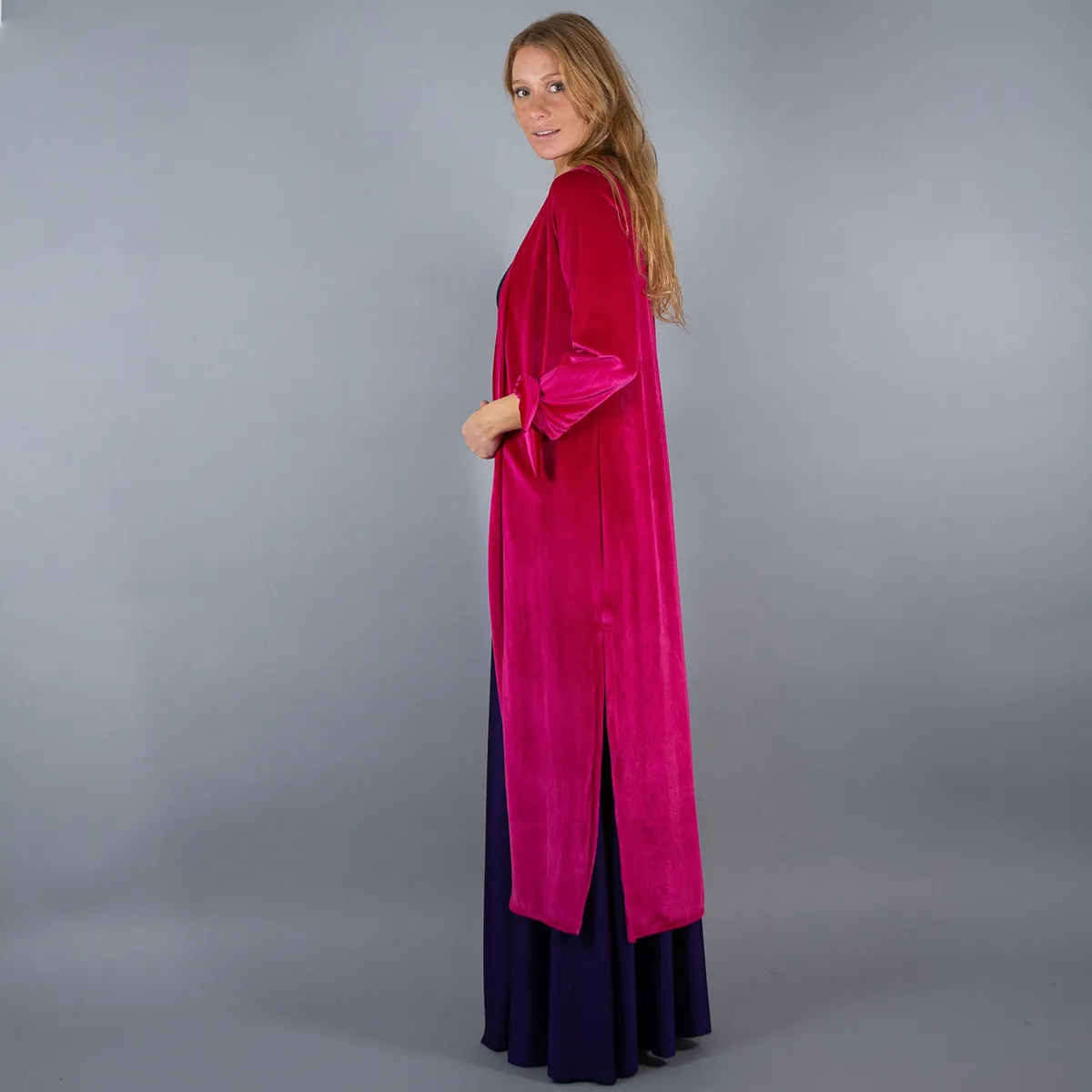 MARIA PASKARO - Tapado Kimono Largo Verona Fucsia Terciopelo  Maria Paskaro - Fucsia