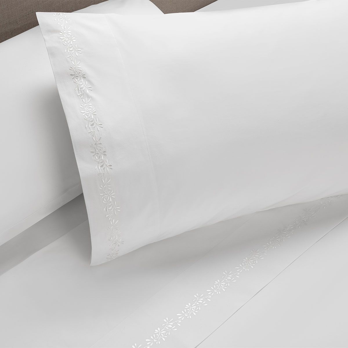 ROSEN - Sábana Rosen 220 Hilos Bordada Botánica Blanca 2 Plazas