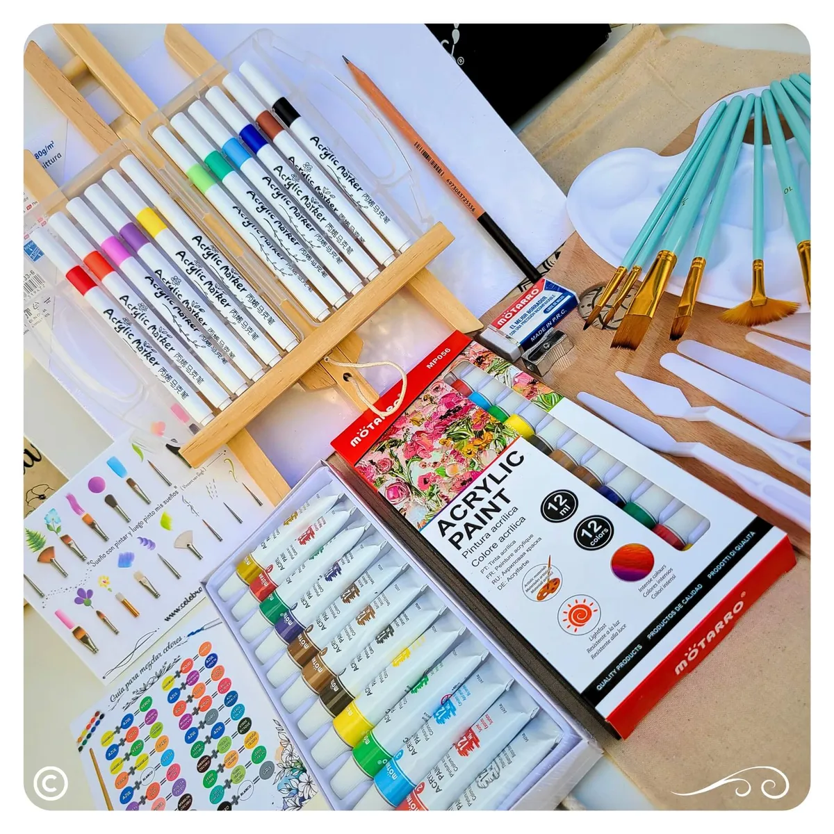 CELEBRA IDEAS - Set de Arte pinturas Acrílicos con Atril Kit de Arte 32 pcs.