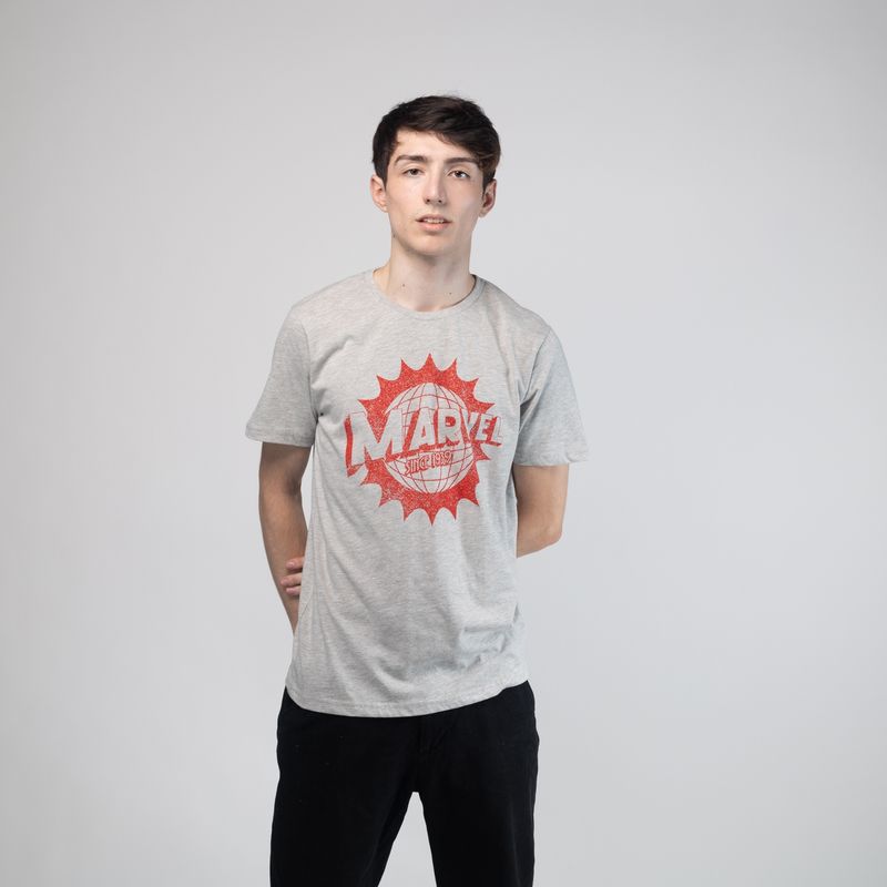 MARVEL - Polera Hombre Asombroso Gris Marvel