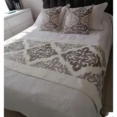 GENERICO - Piecera color Gris mas dos Fundas de cojin bordada