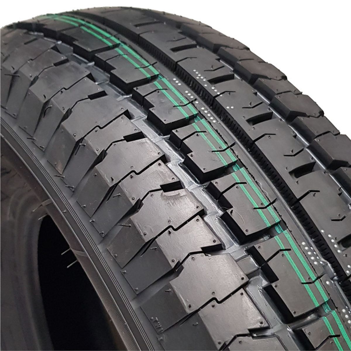 ROCKBLADE - NEUMÁTICO 195 R15 C ROCK 828C 106/104R