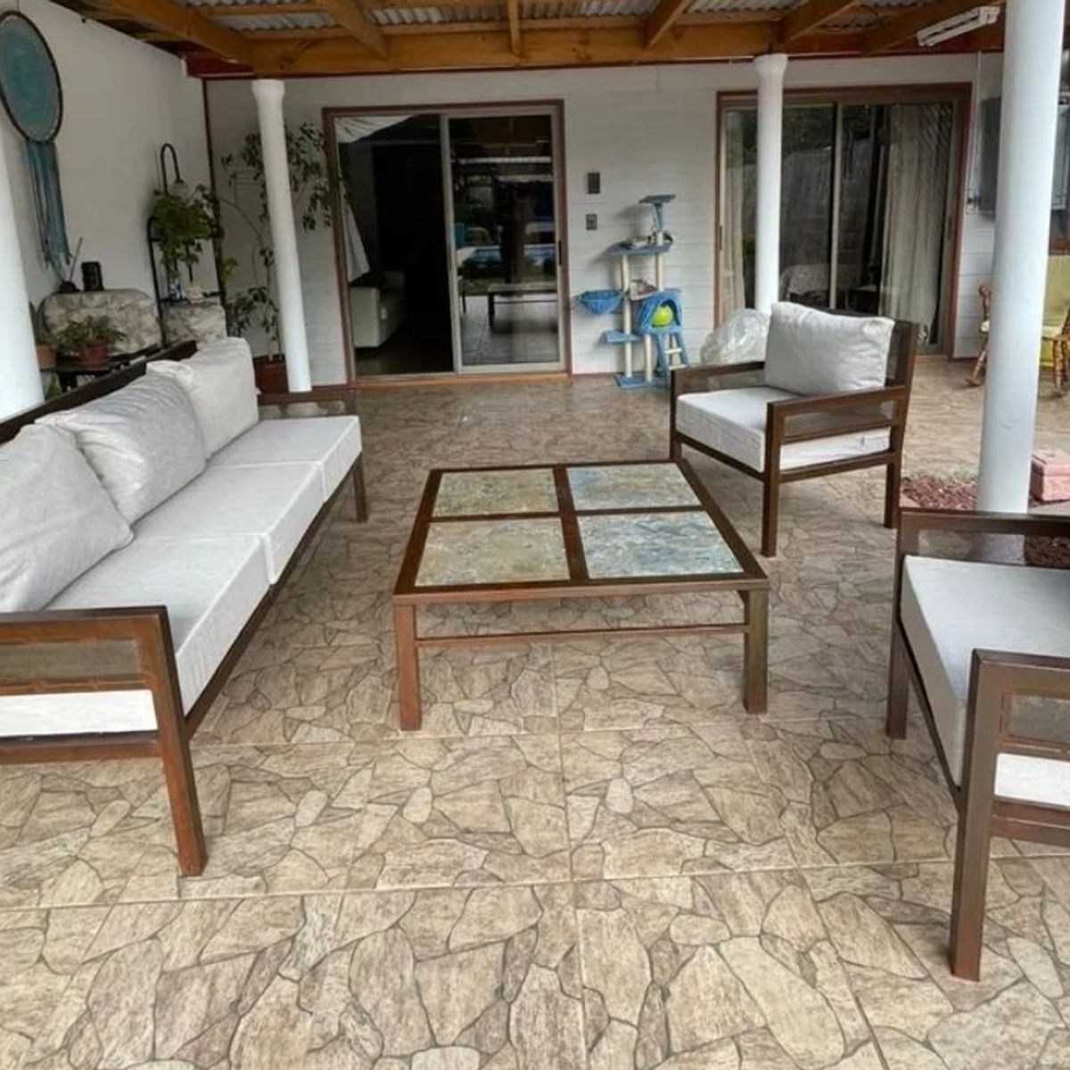 GENERICO - Juego de Living en Fierro Etrusco "Perfil/Malla" con Mesa de Centro 4 Piedras