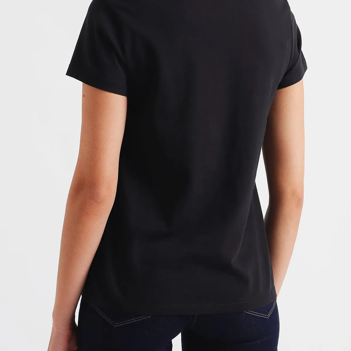 LEVIS - Polera Mujer Regular Fit Lisa Negro Levis
