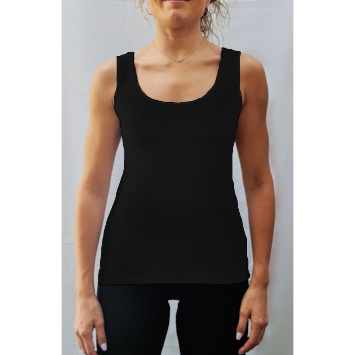 HANANEEL - Camiseta Gina Sin Manga