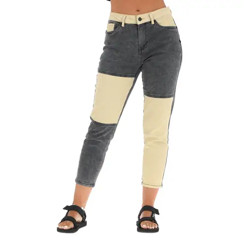 BUFFALO CHILE - Pantalon Jeans Cortes Molle Negro Mujer
