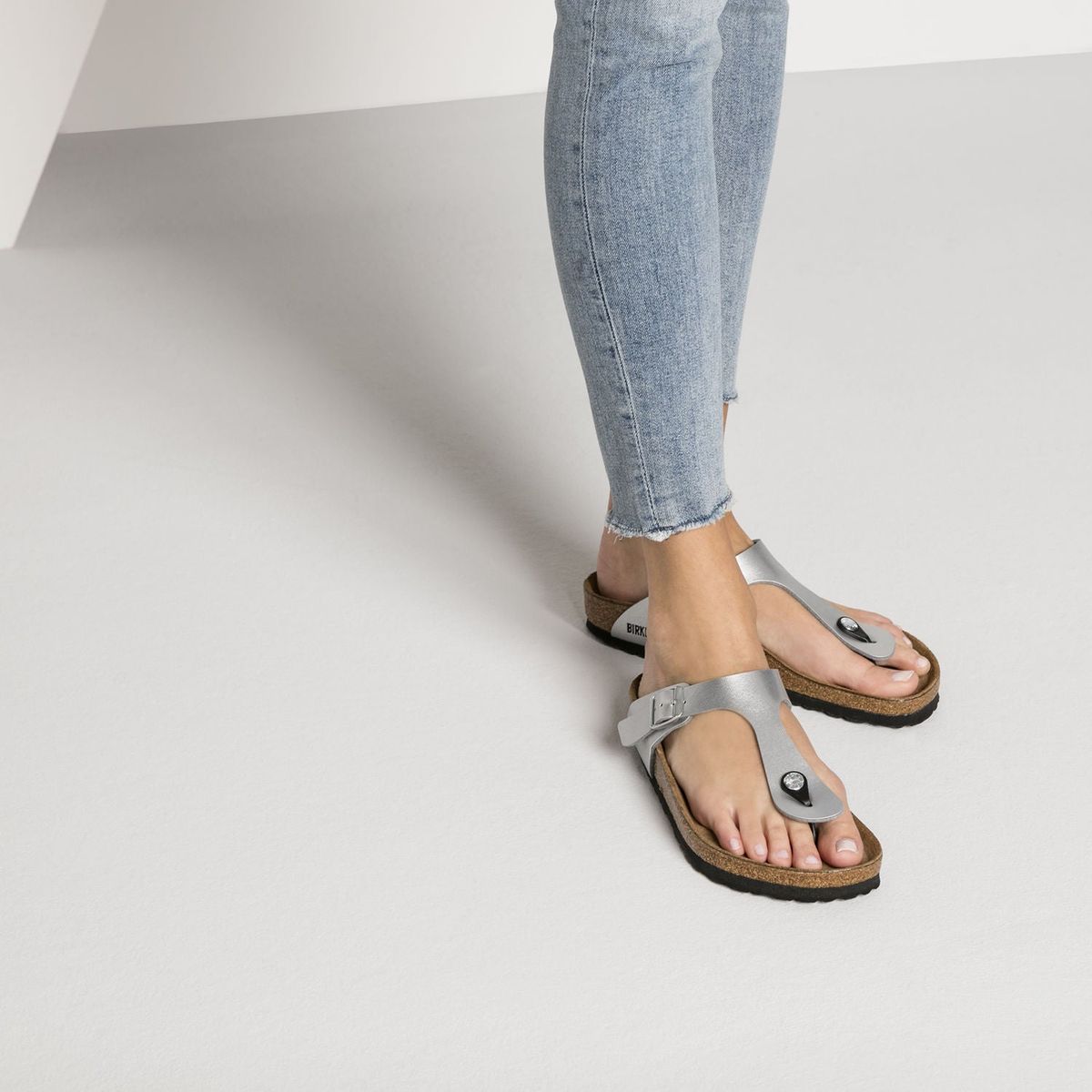 BIRKENSTOCK - Sandalias Gizeh Plateado Birkenstock